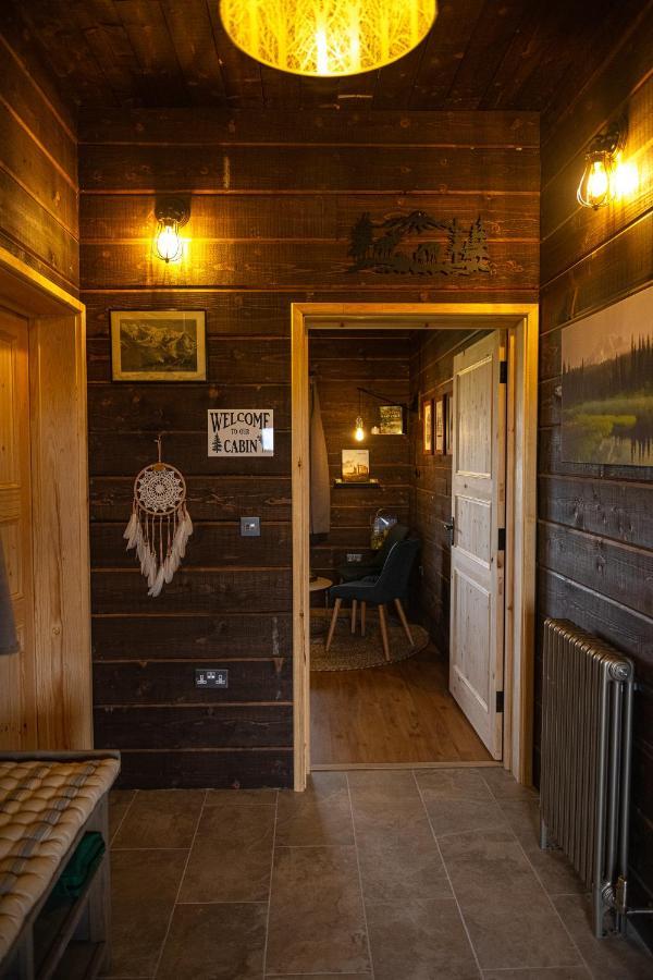 Luxury Log Cabin With A Hot Tub Stone  Extérieur photo